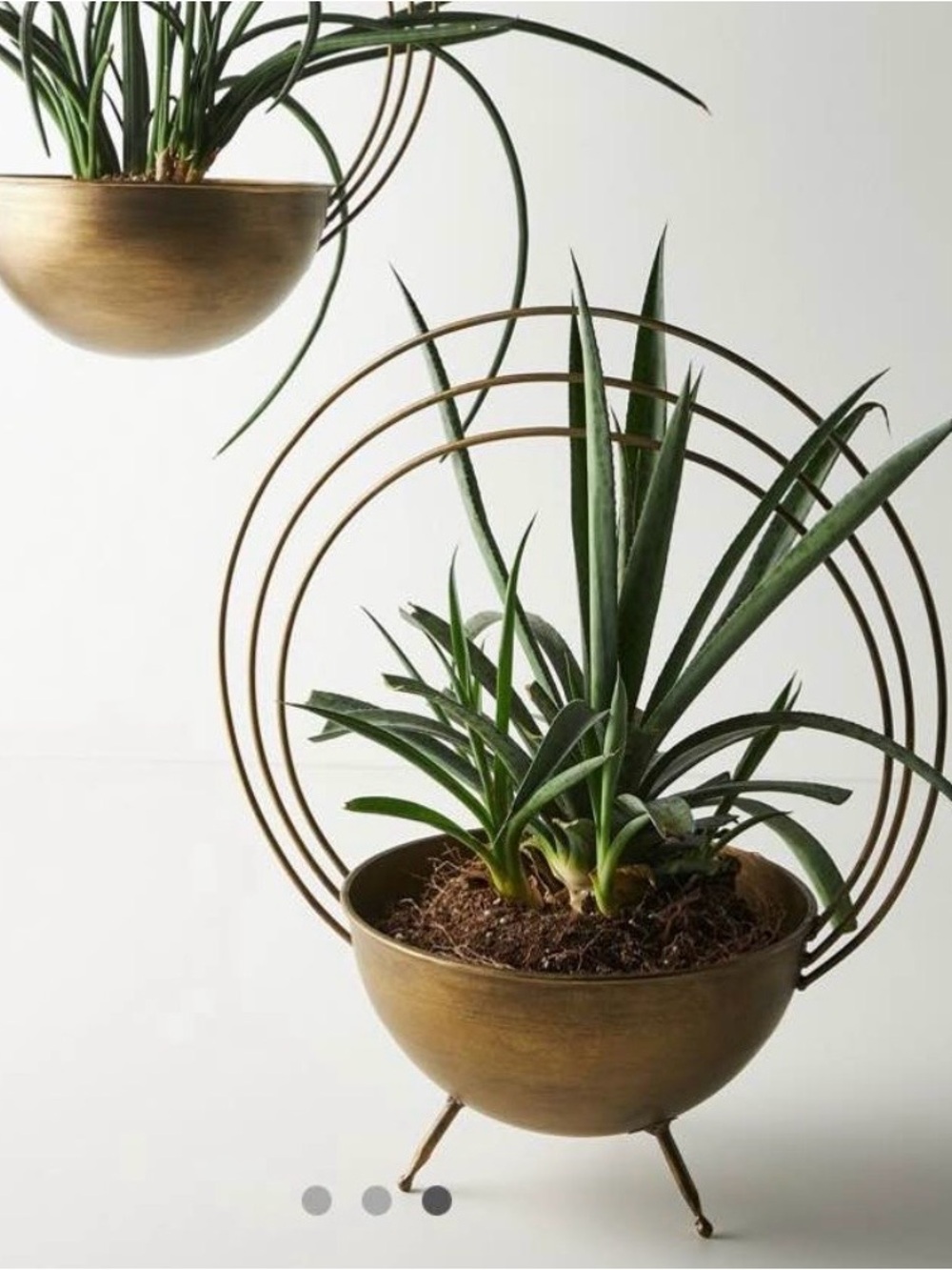 •ANTHROPOLOGIE• saturn planter - Picture 3 of 6